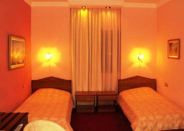 Astoria Hotel Traditional Komotiní Phòng bức ảnh